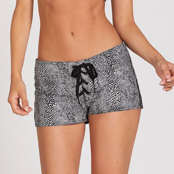 Volcom Coco 1 1/2“ Boardshorts - Picture 3 of 16